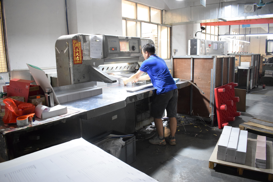 GUANGZHOU YM PACKAGE PRODUCTS CO.,LTD. निर्माता उत्पादन लाइन