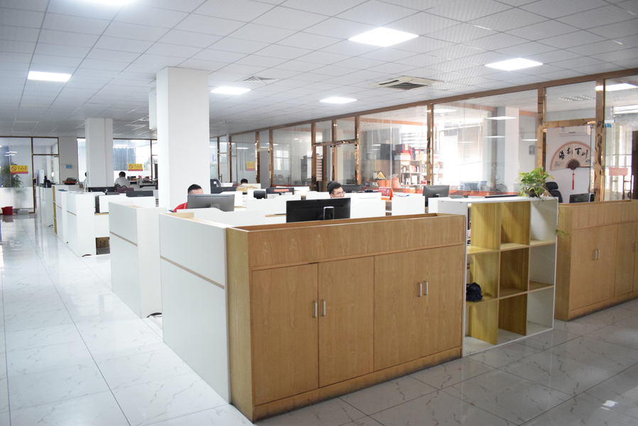 GUANGZHOU YM PACKAGE PRODUCTS CO.,LTD. निर्माता उत्पादन लाइन