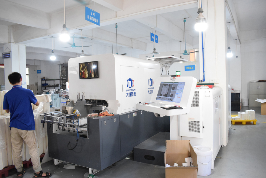 GUANGZHOU YM PACKAGE PRODUCTS CO.,LTD. निर्माता उत्पादन लाइन